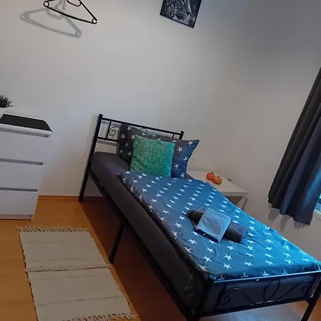 Stellas Monteurwohnungen Apartment *